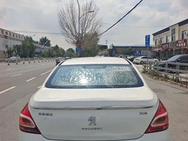 Peugeot 308 2015