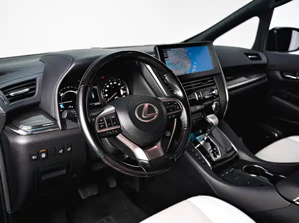Lexus LM 2020