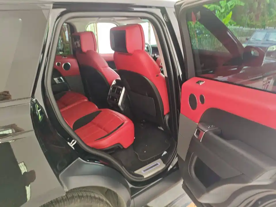 Land Rover Sport 2020 — фото 11