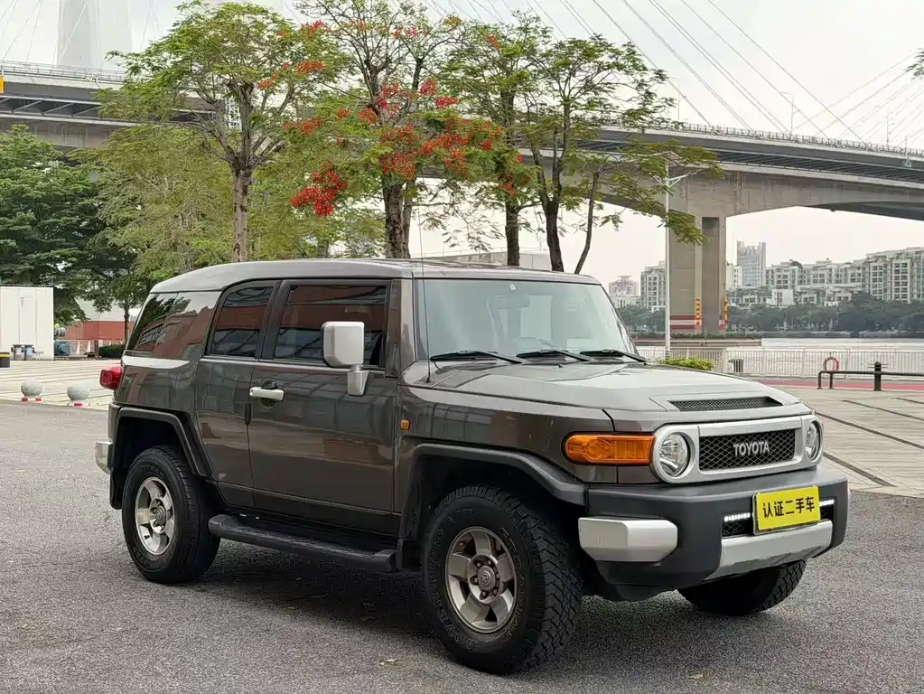 Toyota FJ Cruiser 2008 — фото 6