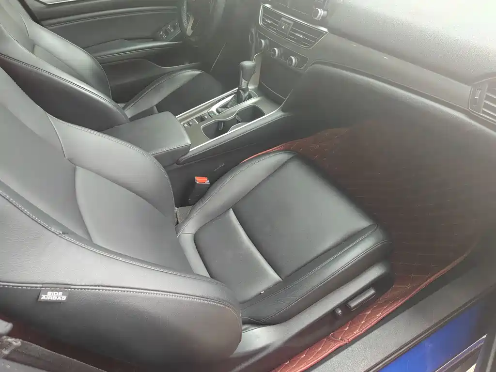 Honda Accord 2020 — фото 10