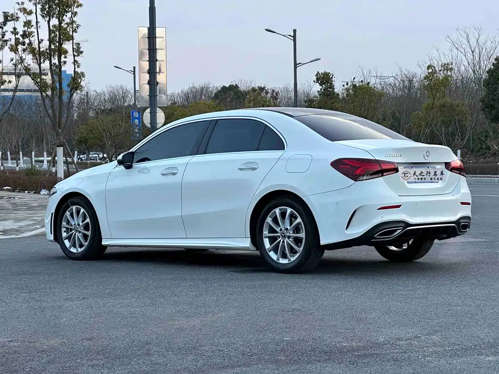 Mercedes-Benz A-Class 2022 — фото 3