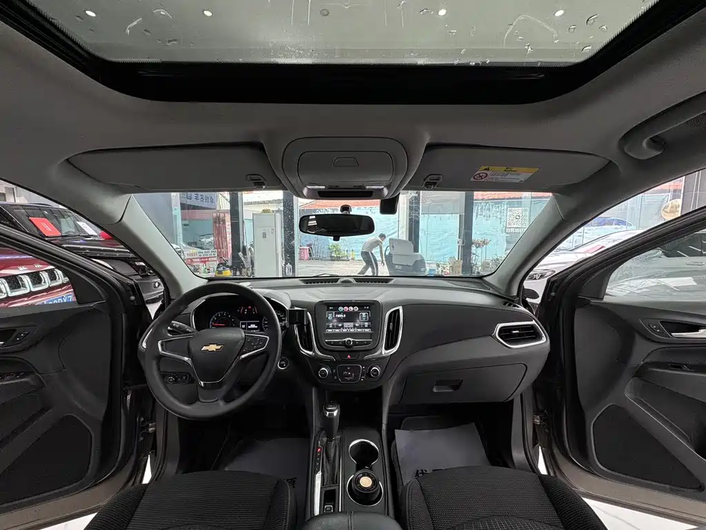 Chevrolet Equinox 2017 — фото 12