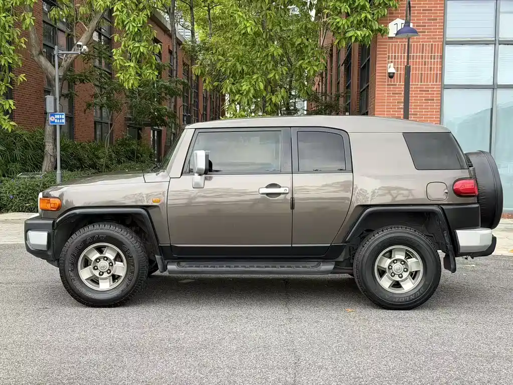 Toyota FJ Cruiser 2008 — фото 4