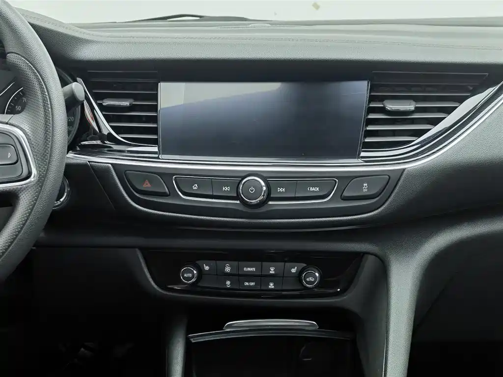 Buick Regal 2022 — фото 12