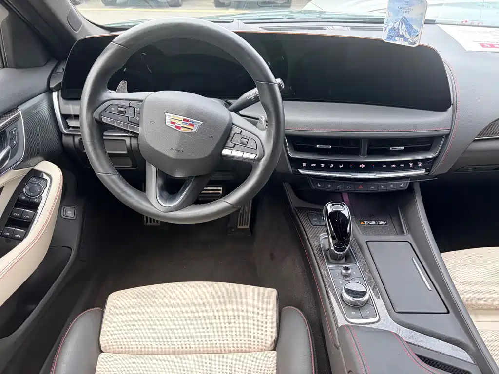 Cadillac CT5 2025 — фото 12
