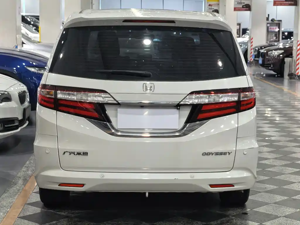 Honda Odyssey 2018 — фото 4