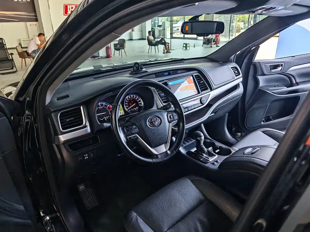 Toyota Highlander 2016 — фото 20