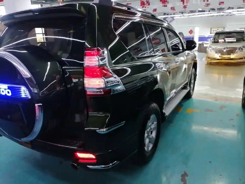 Toyota Prado 2015 — фото 7