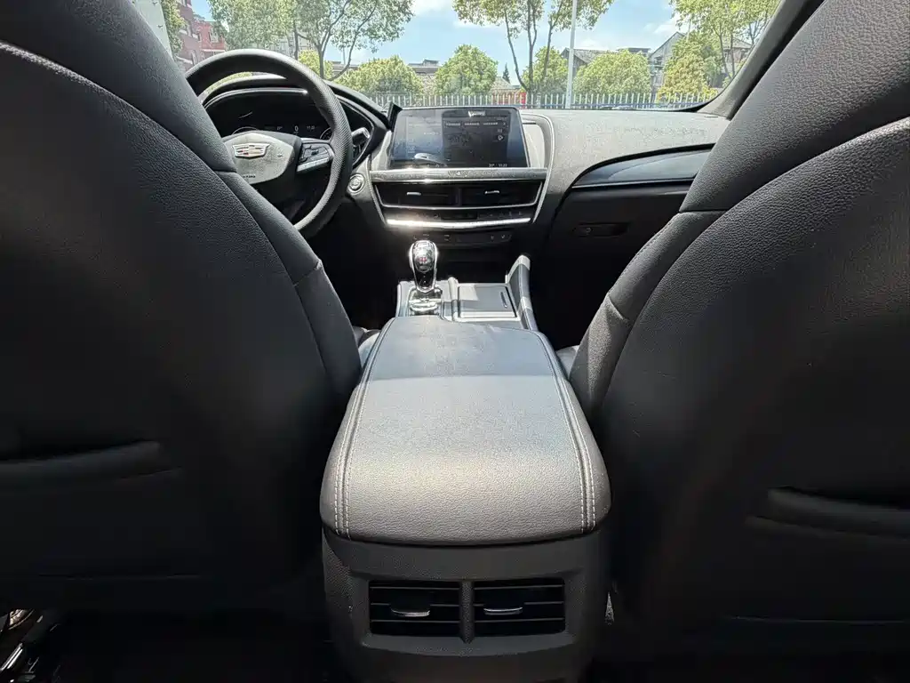 Cadillac CT5 2023 — фото 14