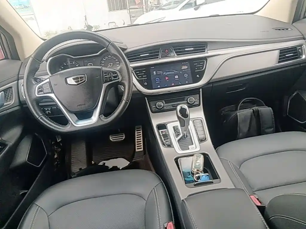 Geely Emgrand GS 2018 — фото 10