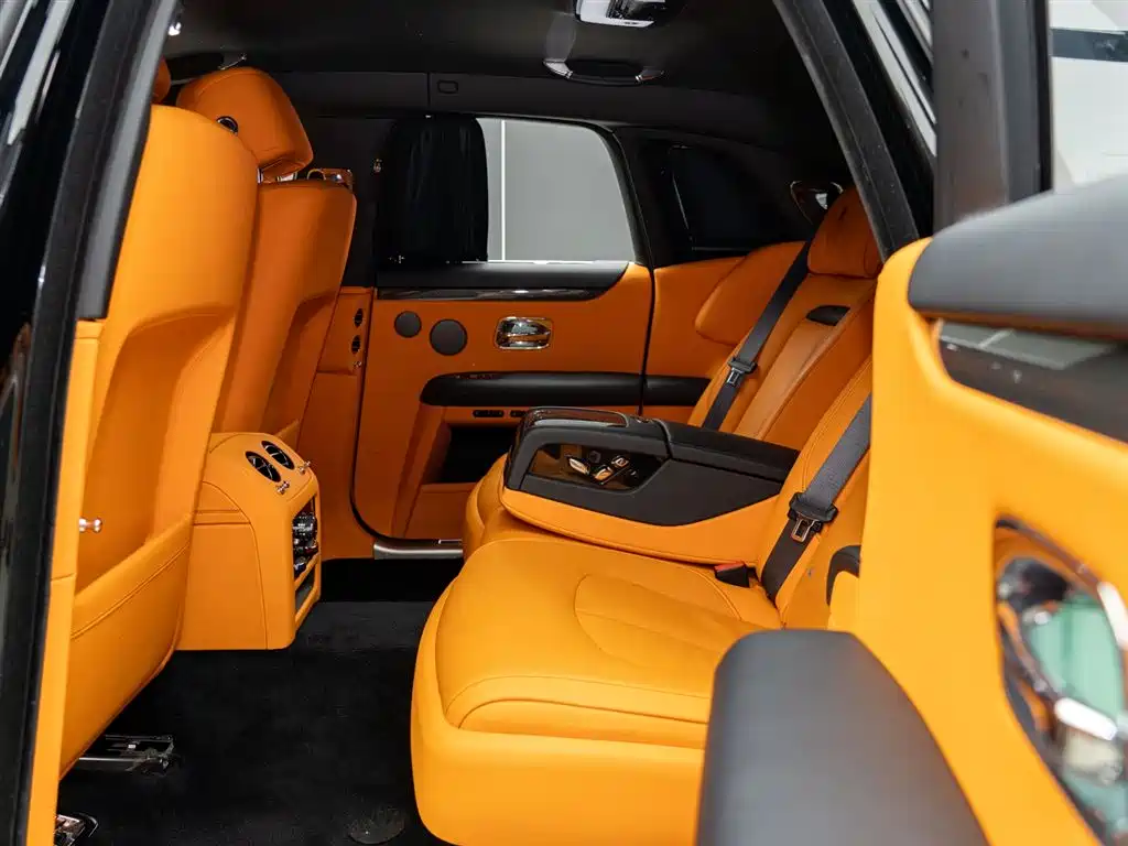 Rolls-Royce Ghost 2023 — фото 12