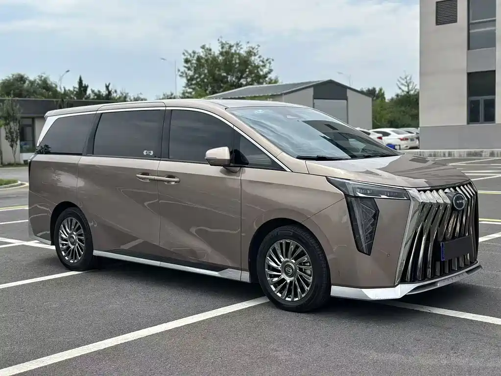 GAC Motor Trumpchi M8 2023 — фото 3