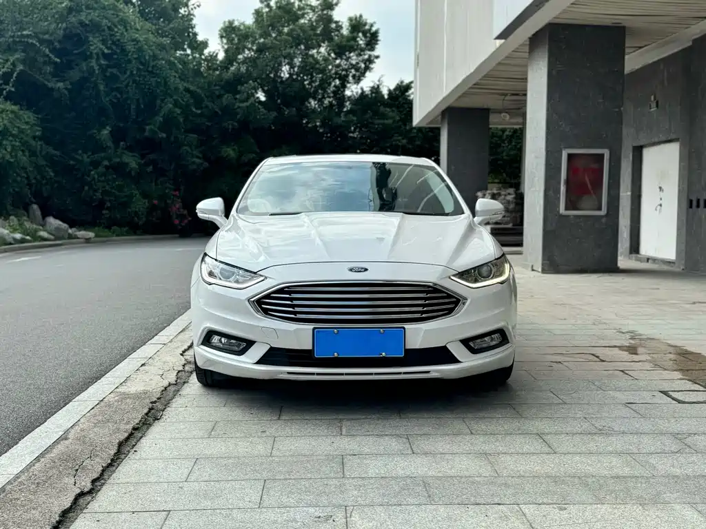 Ford Mondeo 2018 — фото 2