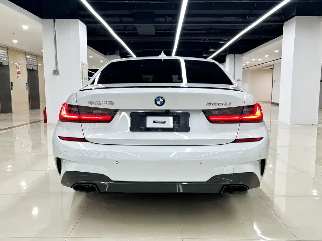 BMW 3 Series 2022