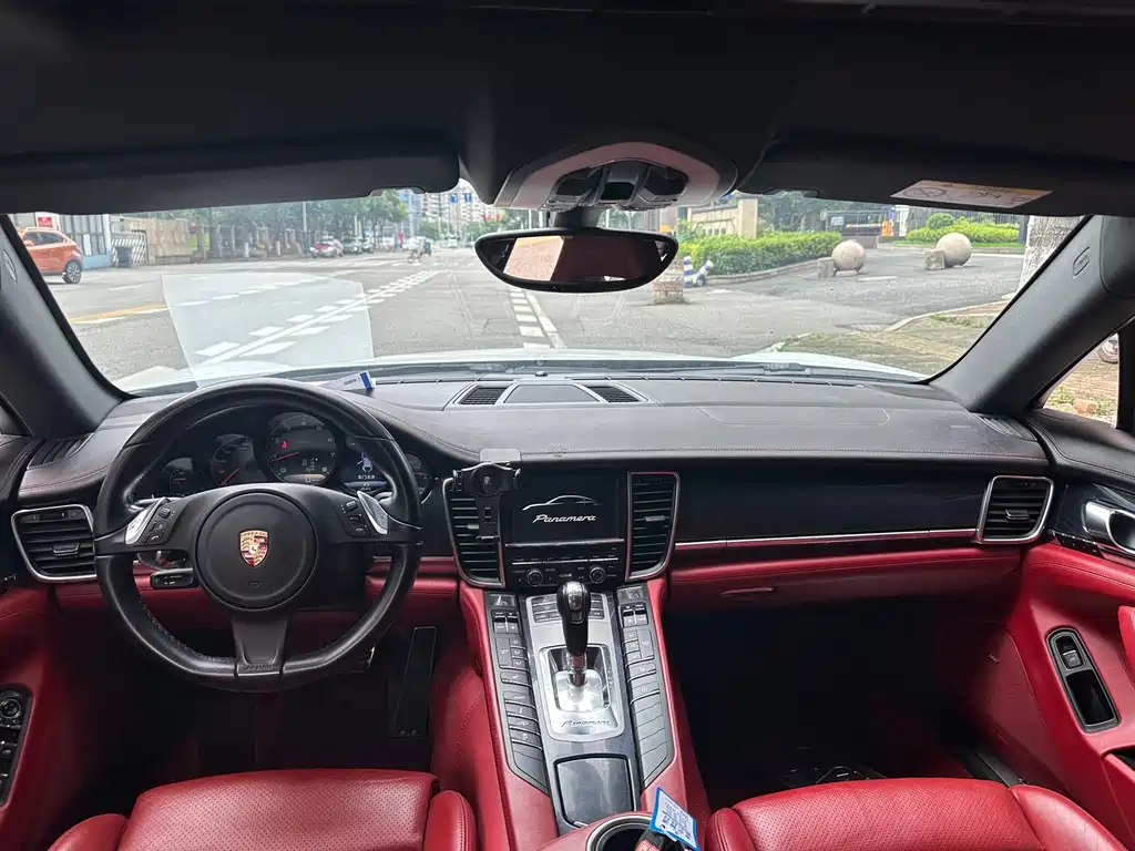 Porsche Panamera 2016 — фото 23