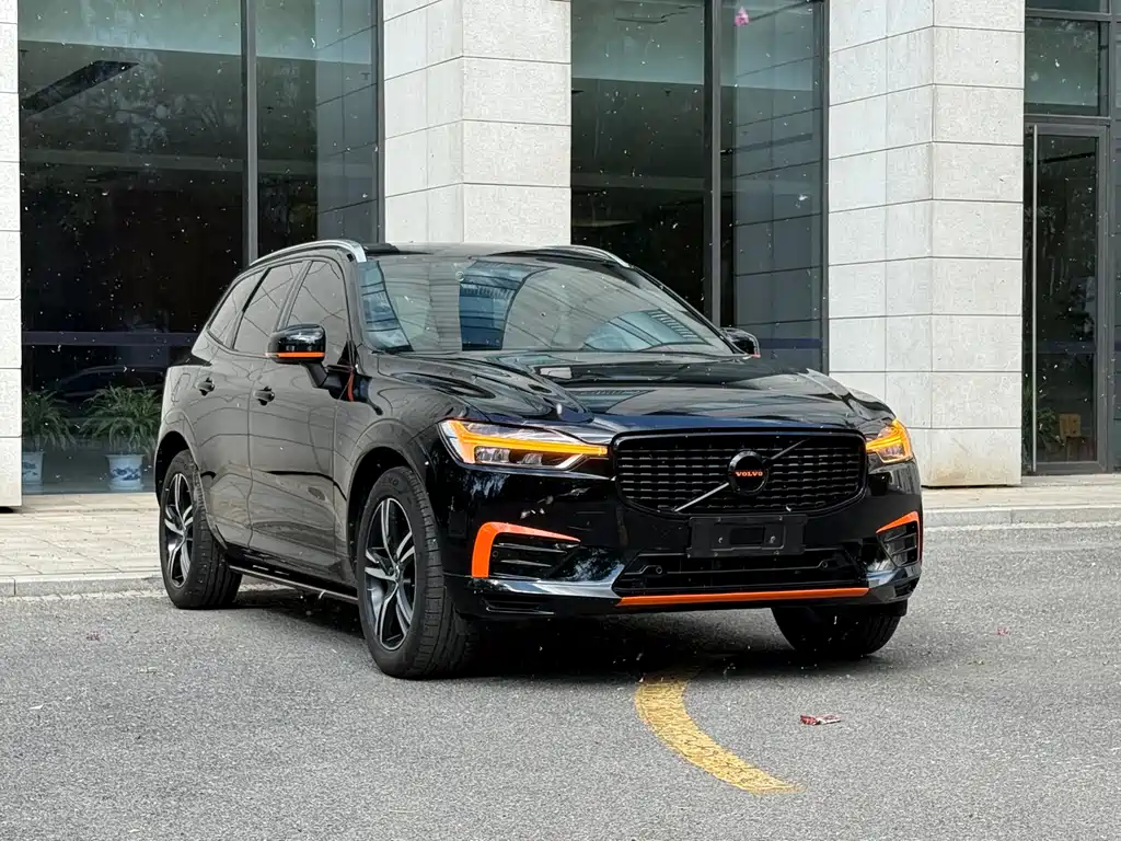 Volvo XC60 2019 — фото 3