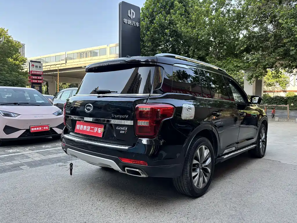 GAC Motor Trumpchi GS8 2017 — фото 15