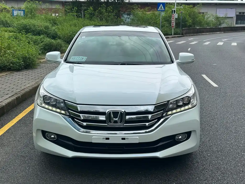 Honda Accord 2014 — фото 2