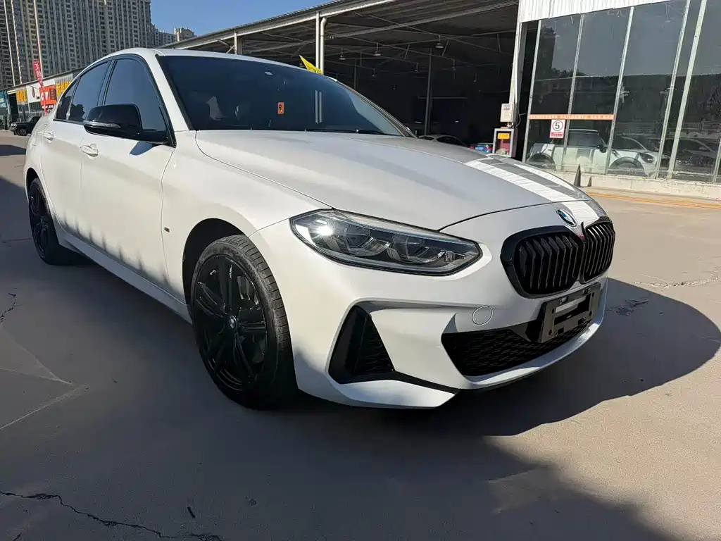 BMW 1 Series 2021