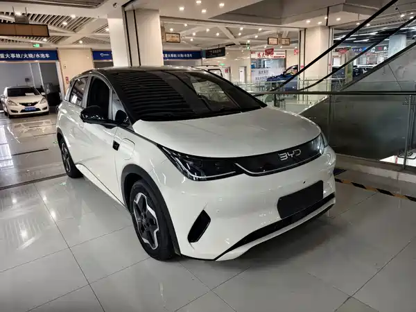 BYD Dolphin 2025
