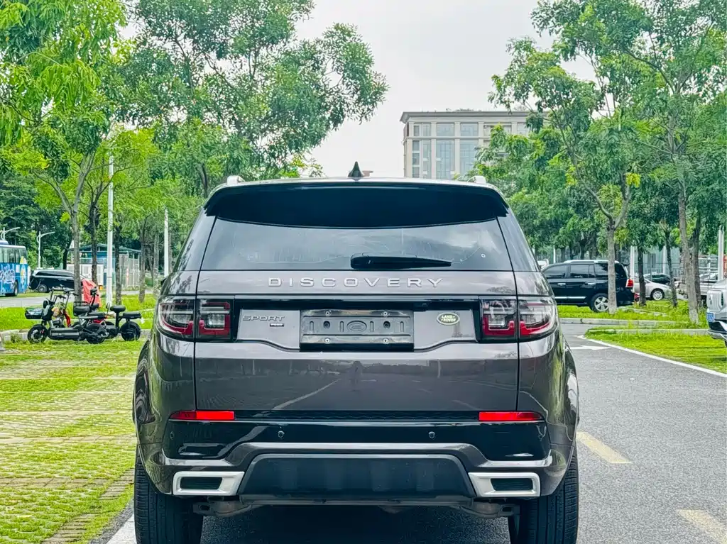 Land Rover Discovery Sport 2023 — фото 6