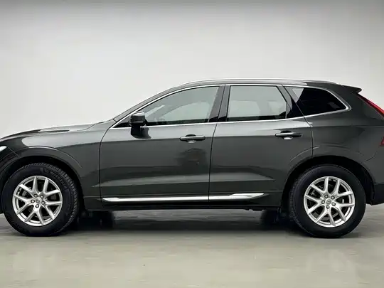 Volvo XC60 2021 — фото 3