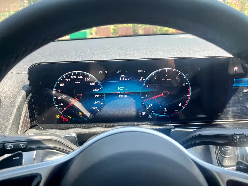 Mercedes-Benz GLB 2023 — фото 14