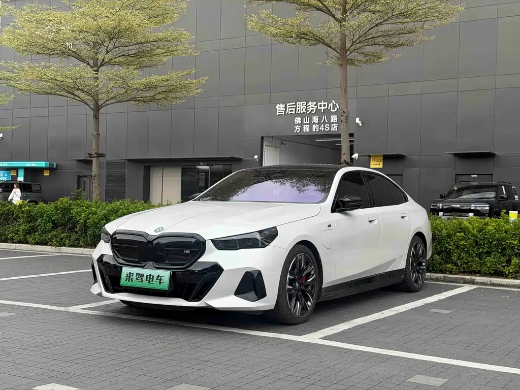 BMW i5 M60 2024