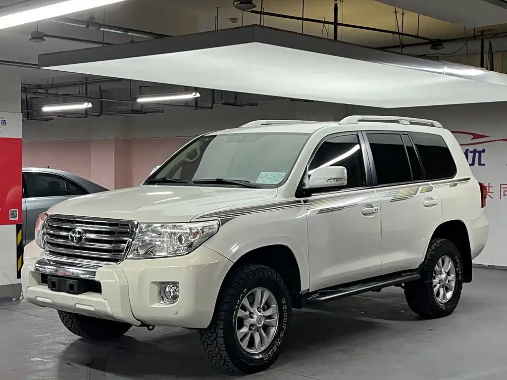 Toyota Land Cruiser 2015 — фото 2