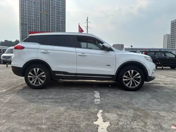 Geely Boyue 2016