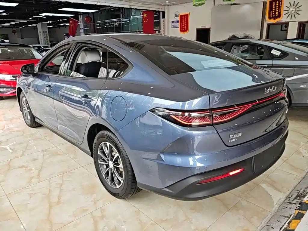BYD Seal 05 DM-i 2025 — фото 5