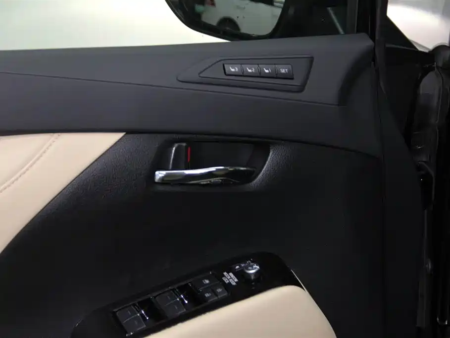 Toyota Alphard 2024 — фото 21