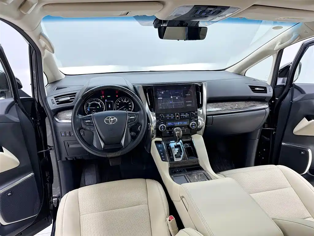 Toyota Alphard 2024 — фото 12