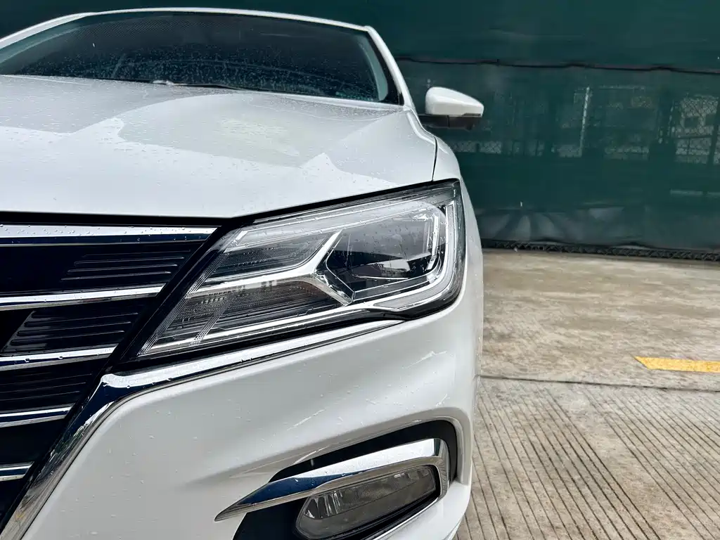 Roewe i5 2019 — фото 12