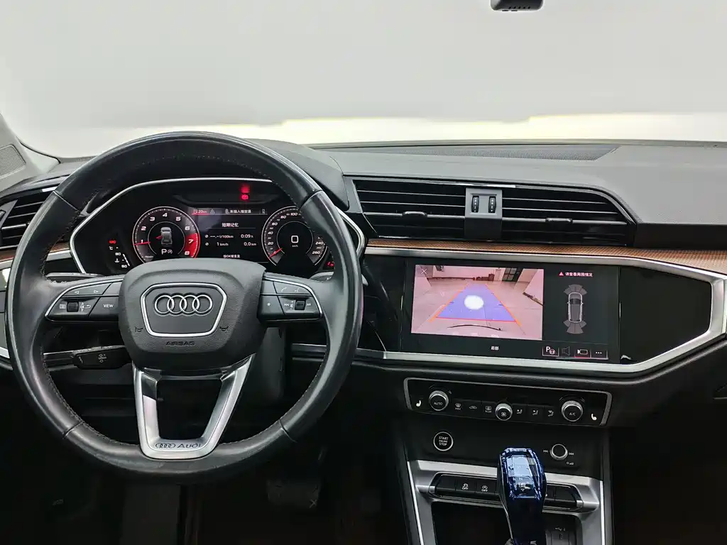 Audi Q3 2022 — фото 11