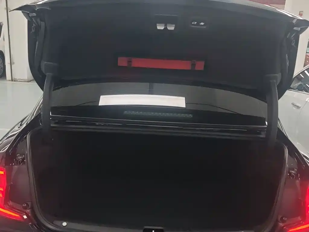 Volvo S90 2019 — фото 17
