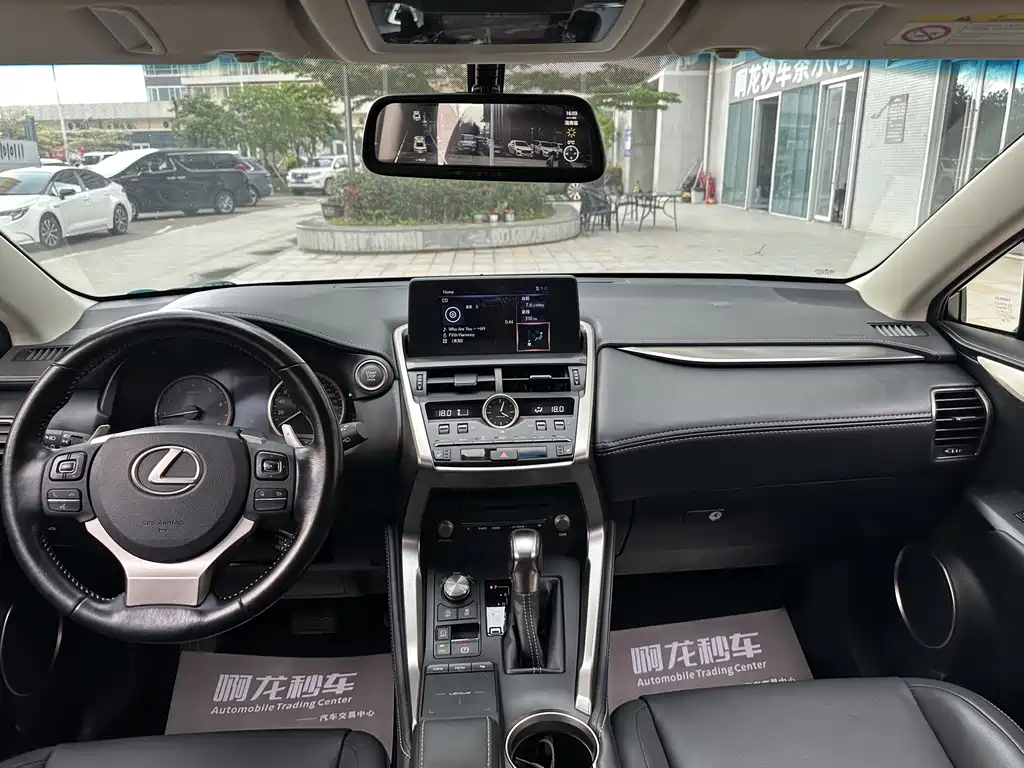 Lexus NX 2017 — фото 11