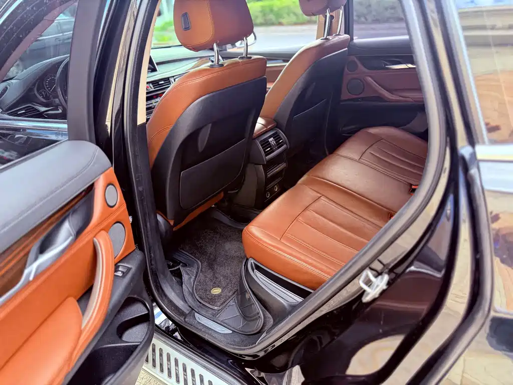 BMW X6 2015 — фото 12