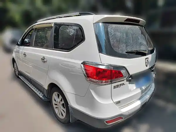Baojun 730 2015