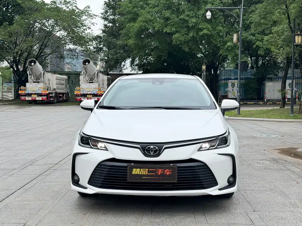 Toyota Corolla 2023 — фото 2