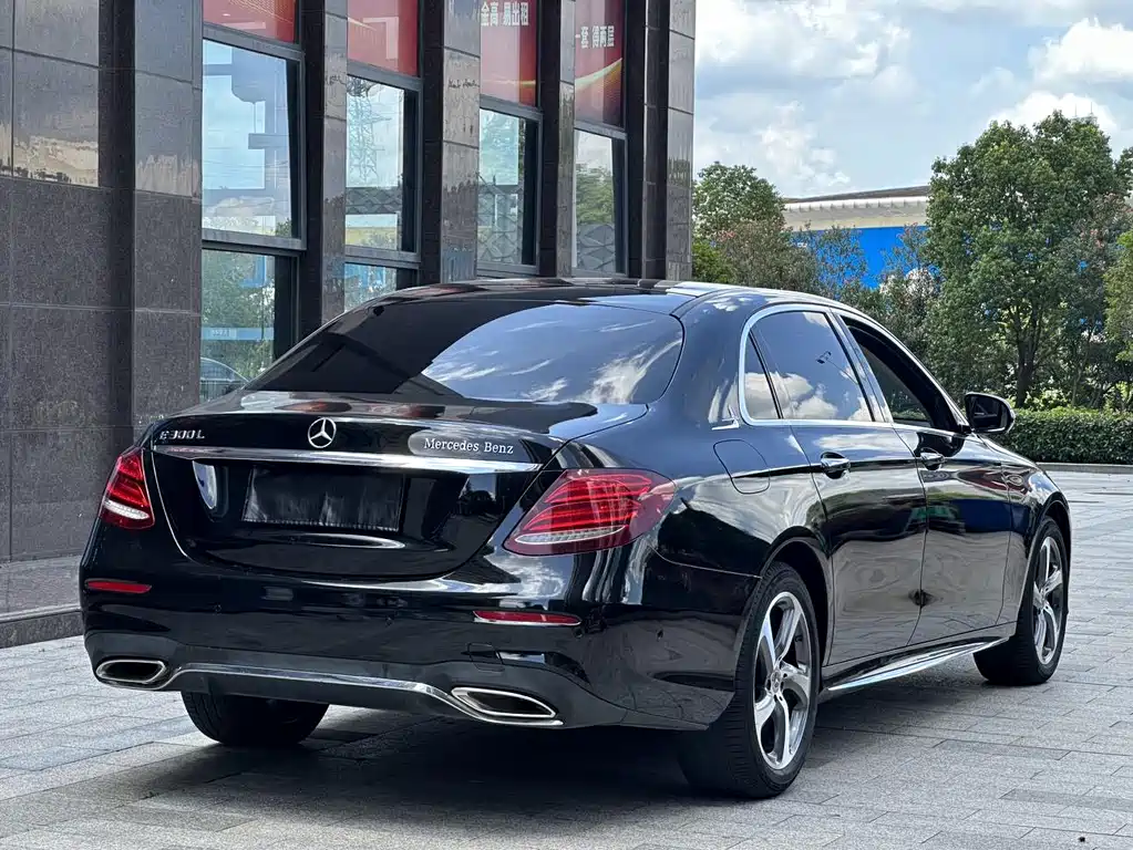 Mercedes-Benz E-Class 2019 — фото 9