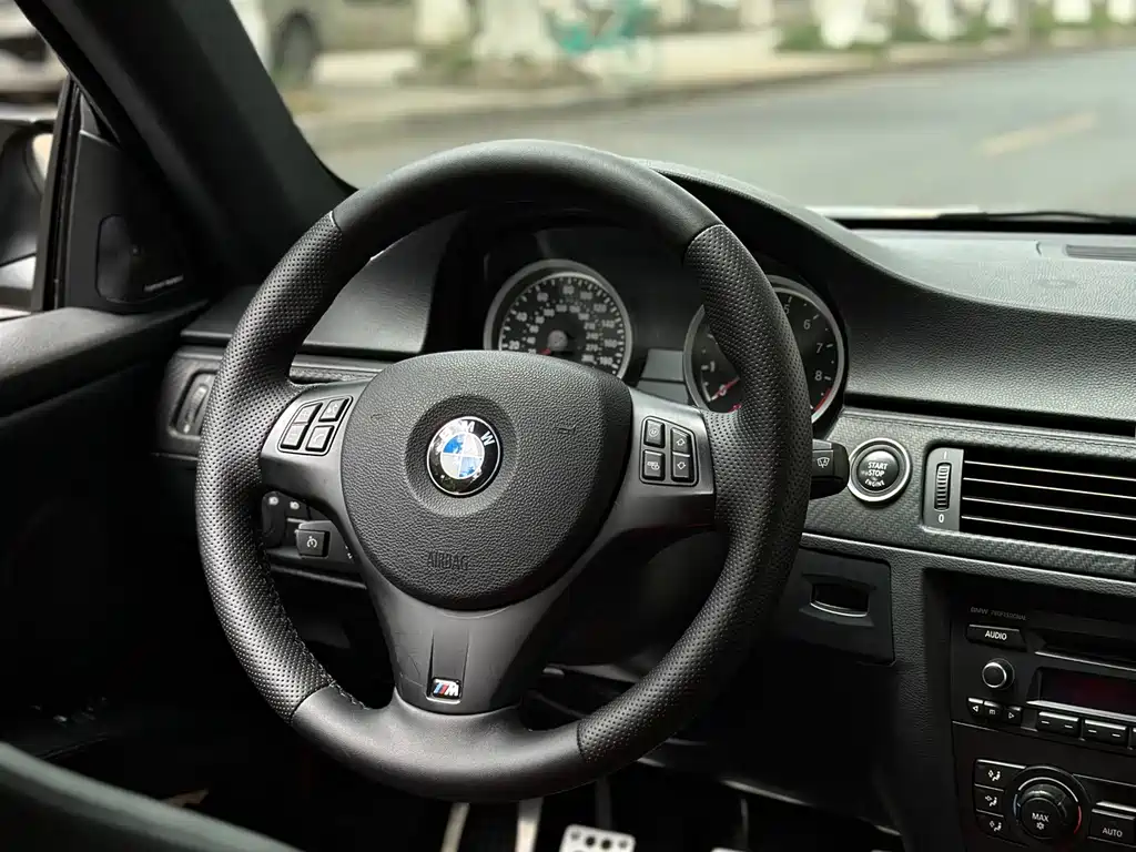 BMW M3 2012 — фото 11