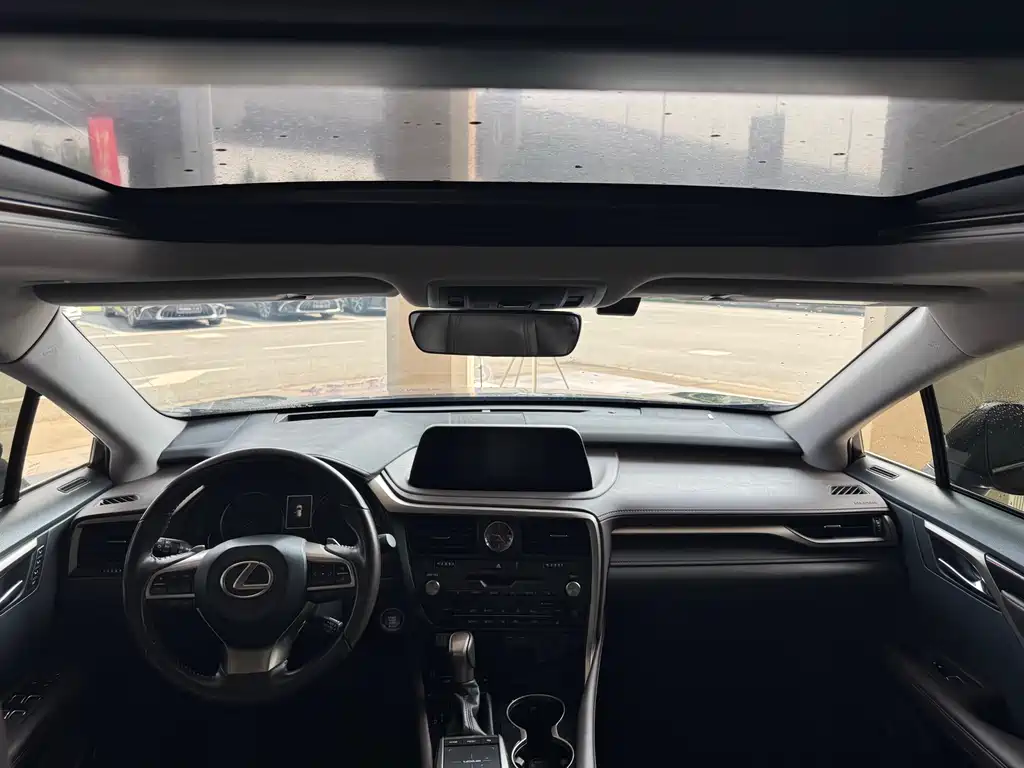 Lexus RX 2021