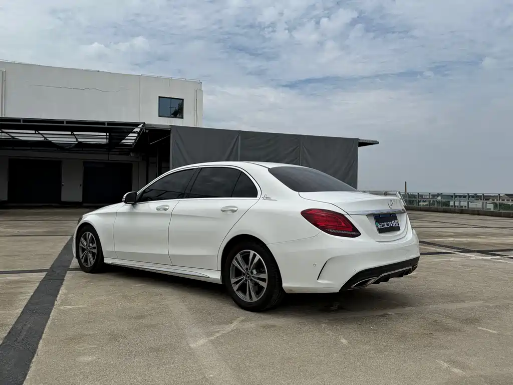 Mercedes-Benz C-Class 2019 — фото 13
