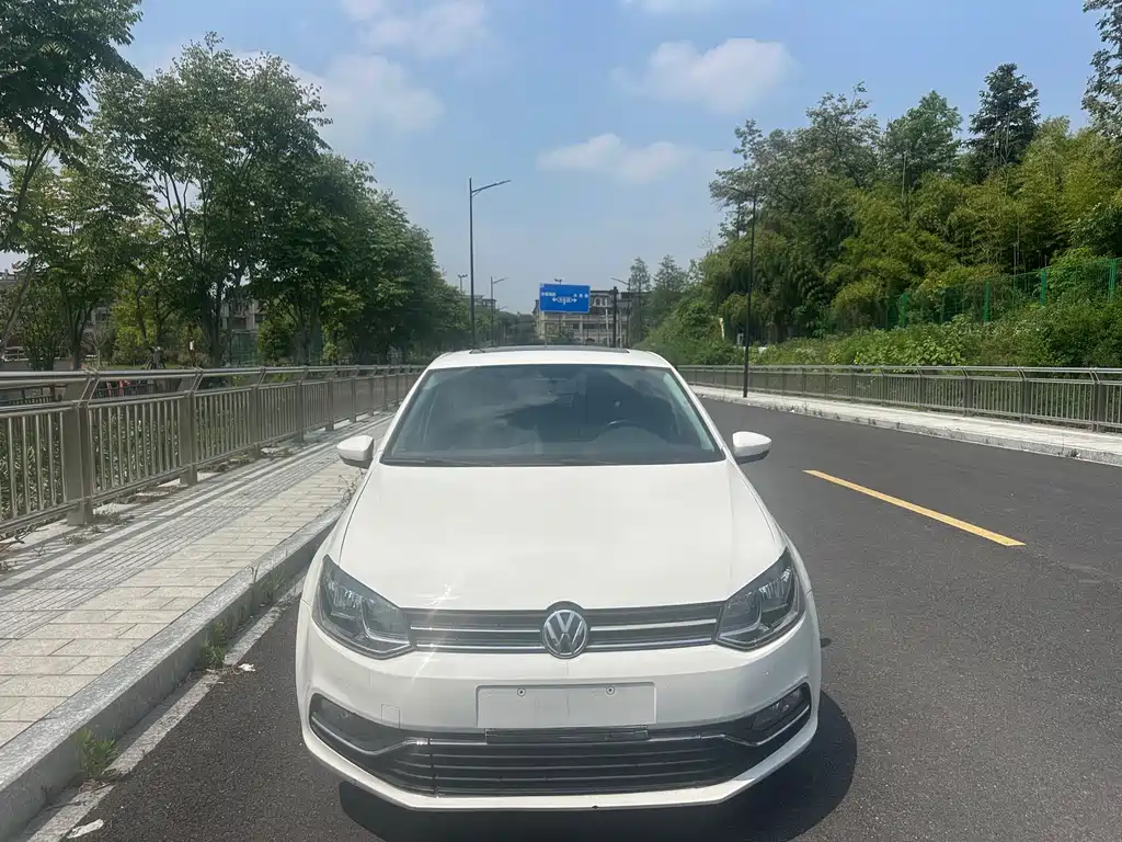 Volkswagen Polo 2016