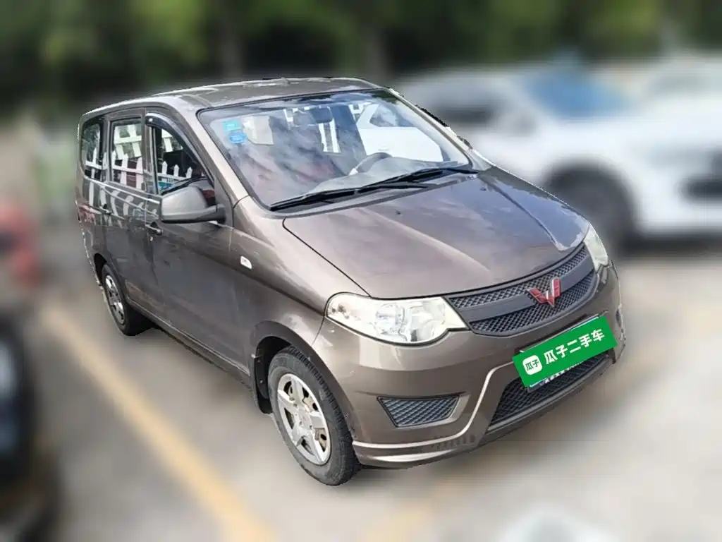Wuling Hongguang 2015 — фото 6