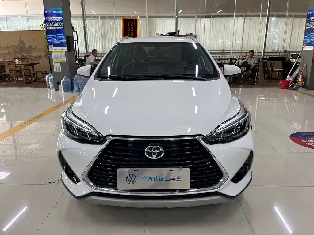 Toyota Yaris L 2023