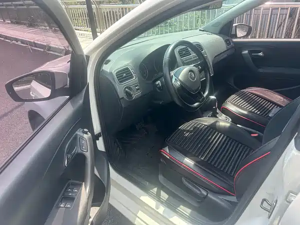 Volkswagen Polo 2016