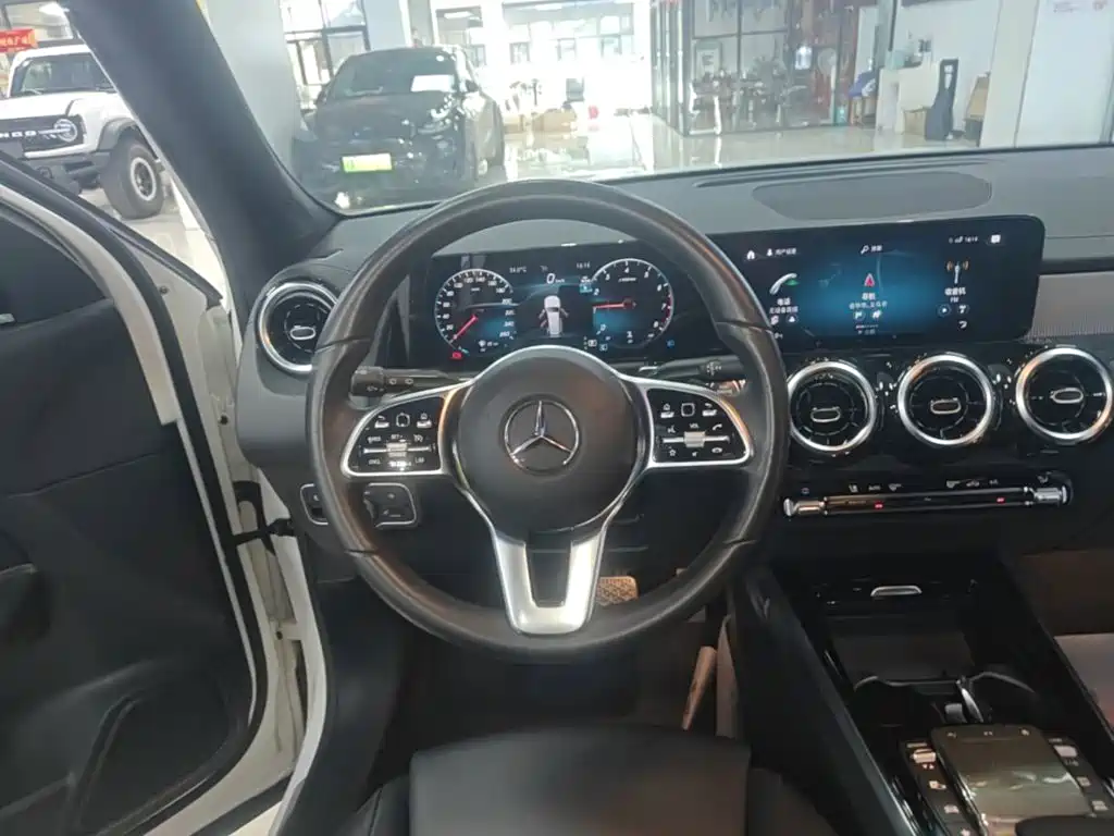 Mercedes-Benz GLB 2022 — фото 11